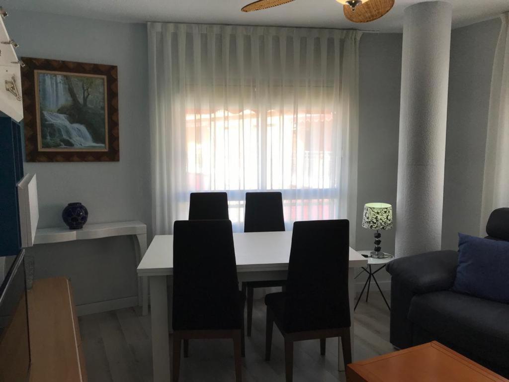 Apartamentos La Encarnacion I 로스알카자레스 외부 사진