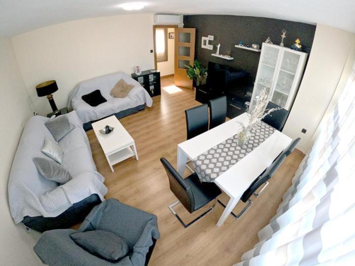 Apartamentos La Encarnacion I 로스알카자레스 외부 사진