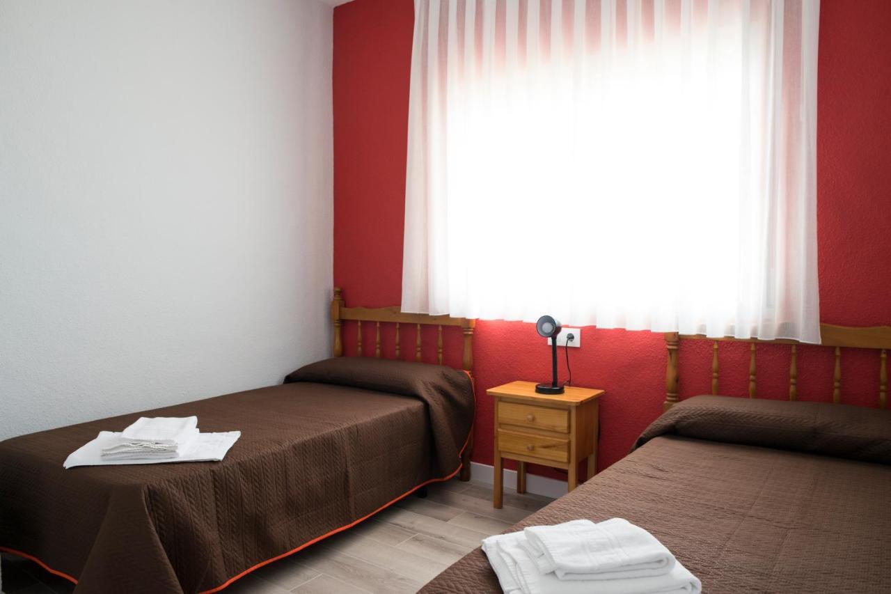 Apartamentos La Encarnacion I 로스알카자레스 외부 사진